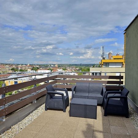 Panorama City Apartman Печ Екстер'єр фото