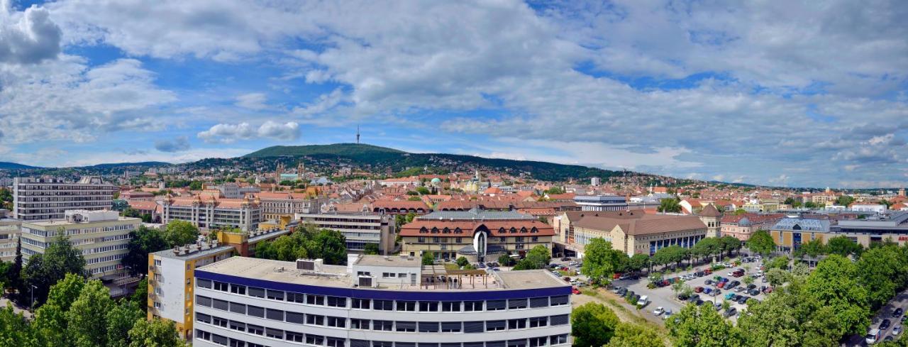 Panorama City Apartman Печ Екстер'єр фото