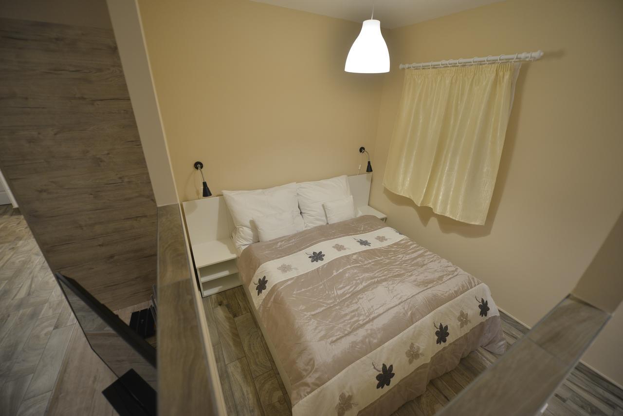 Panorama City Apartman Печ Екстер'єр фото