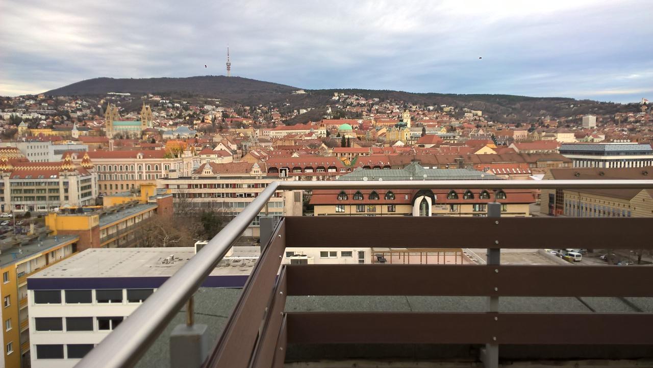 Panorama City Apartman Печ Екстер'єр фото