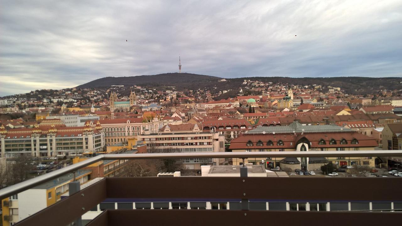 Panorama City Apartman Печ Екстер'єр фото
