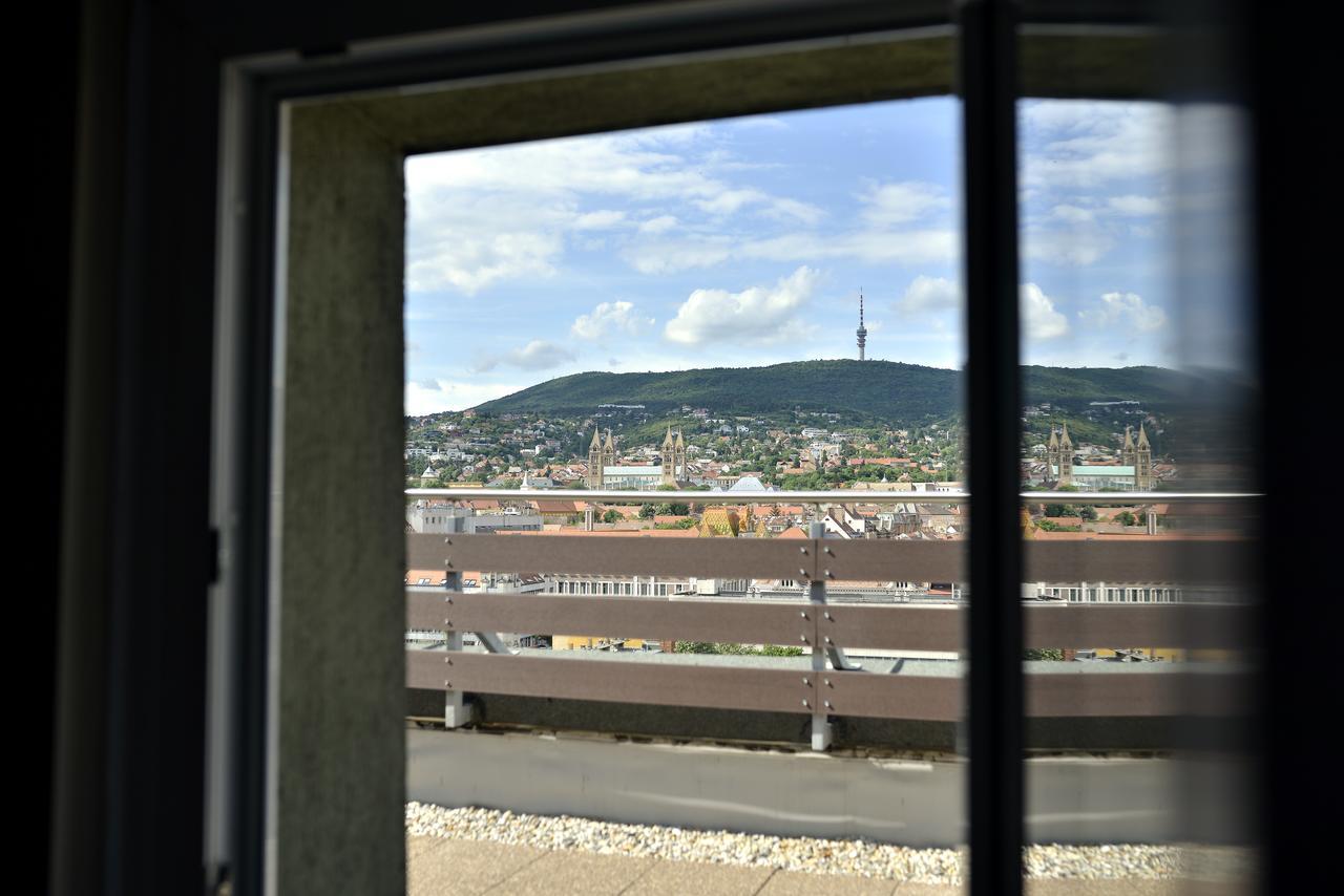 Panorama City Apartman Печ Екстер'єр фото